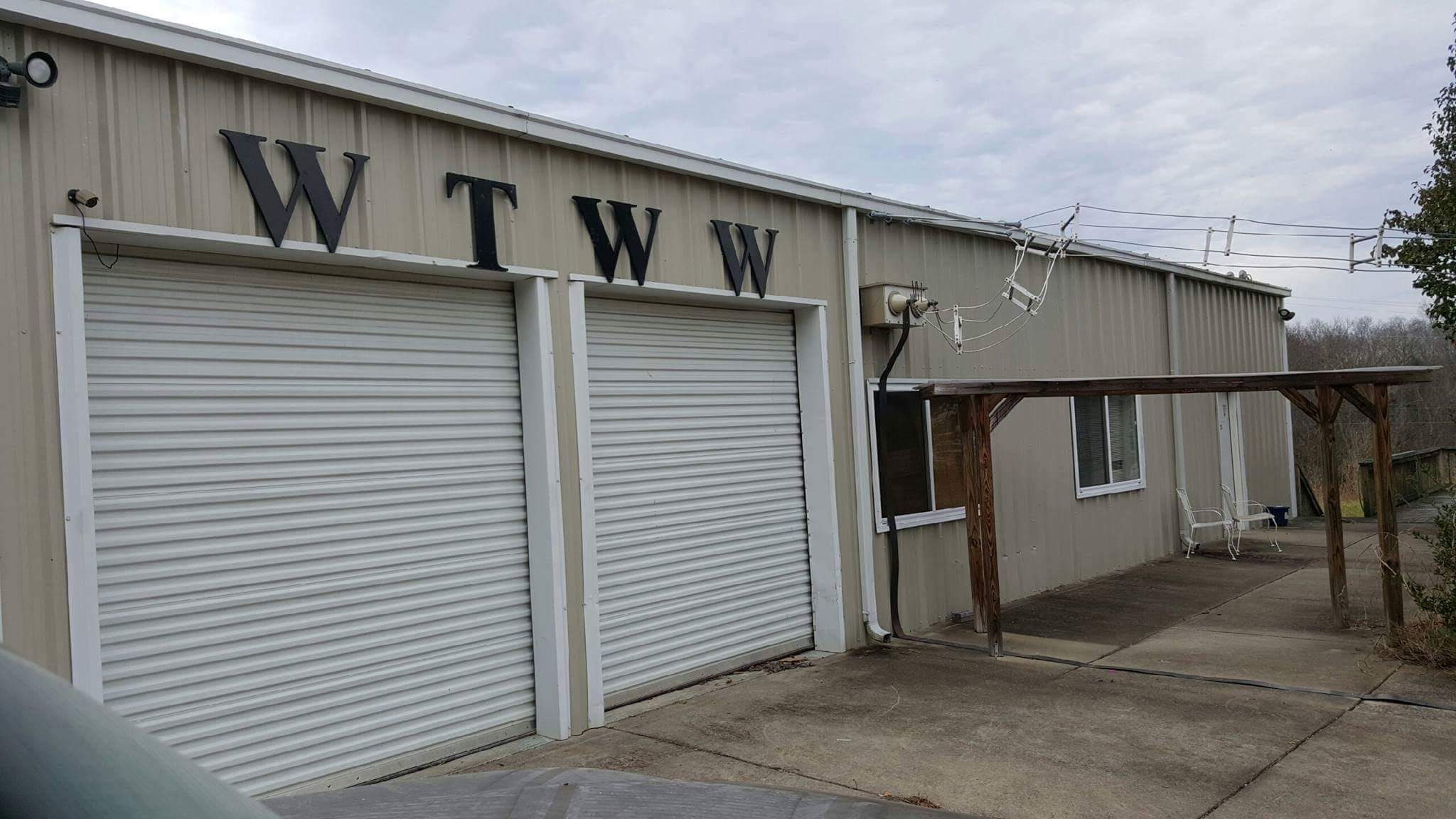 WTWW TRANSMITTER BUILDING 1